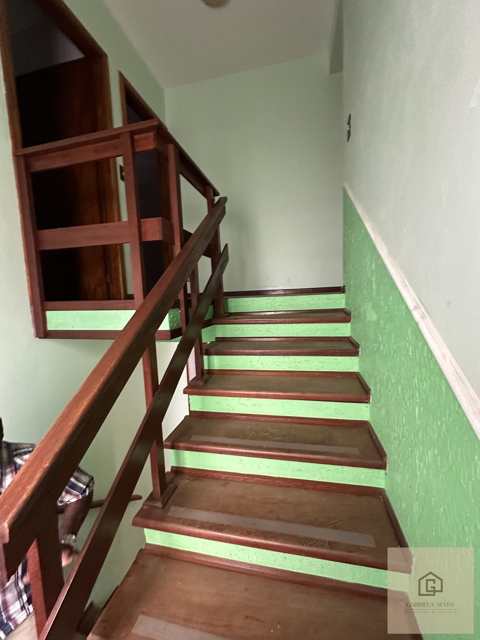 Casa próxima a UFSM, 4 dormitórios por apenas R$ 900.000,00