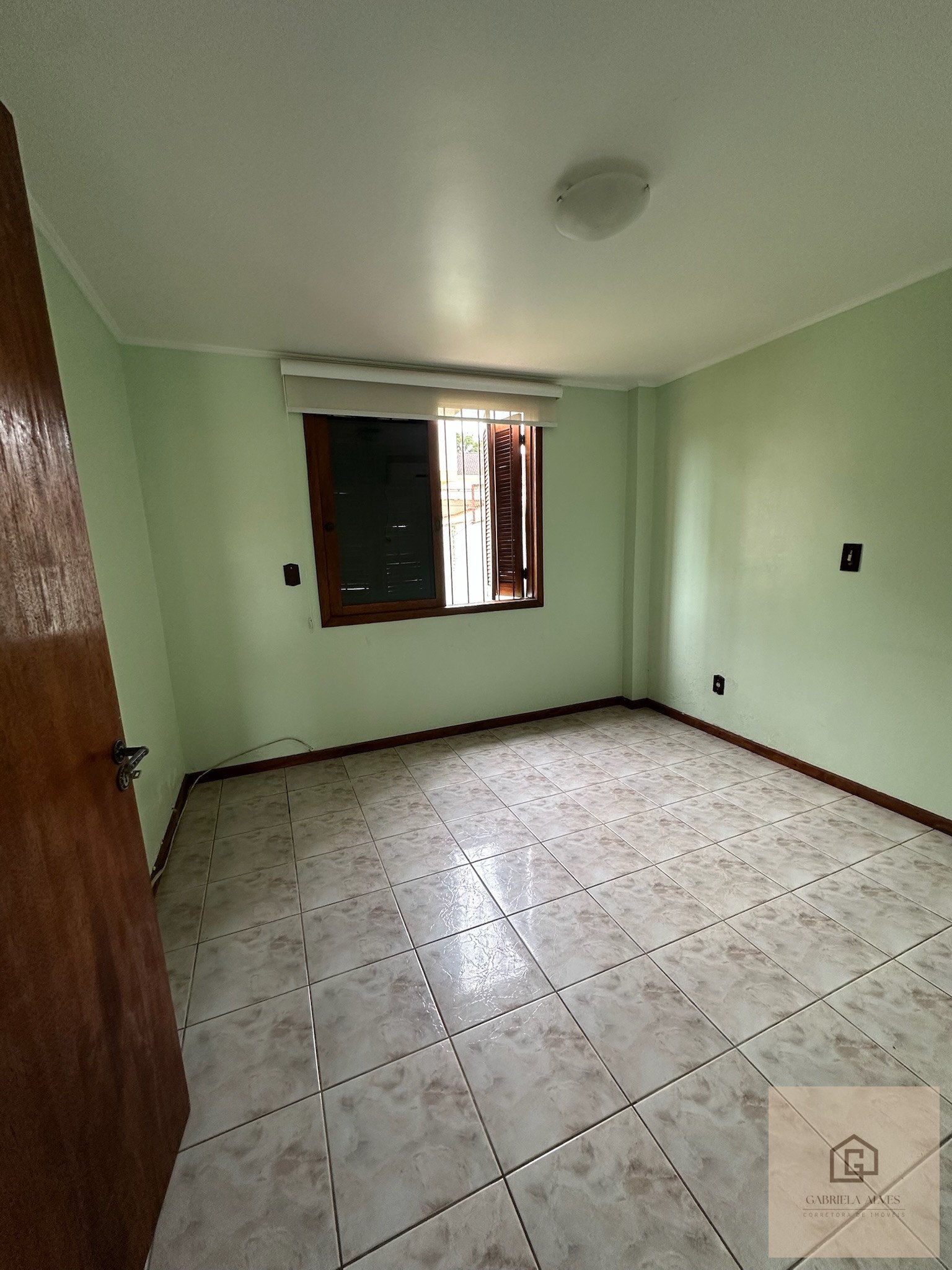 Casa próxima a UFSM, 4 dormitórios por apenas R$ 900.000,00