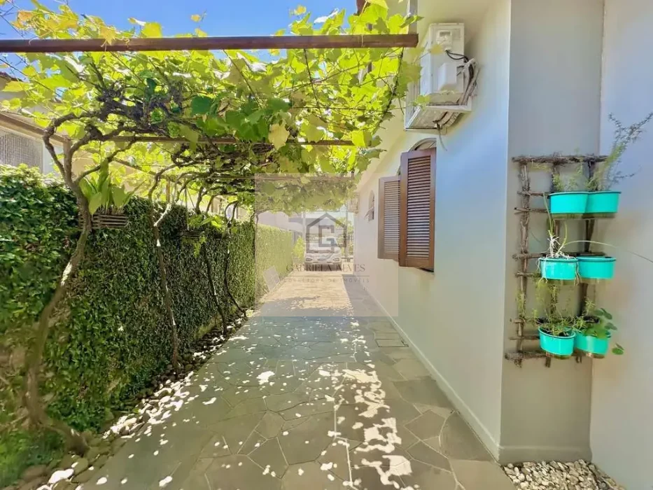 Casa em Faixa Velha de Camobi