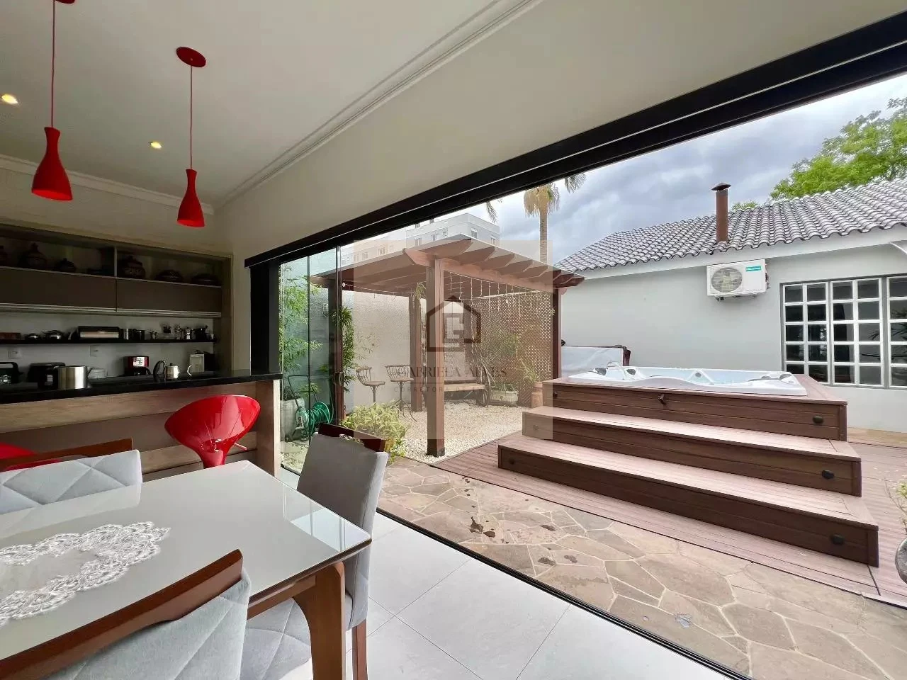 Casa em Faixa Velha de Camobi
