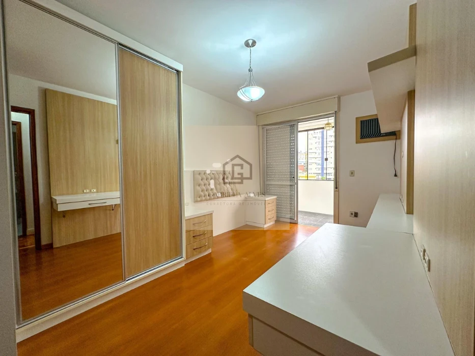 Apartamento 2 dormitórios semimobiliado