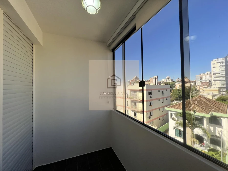 Apartamento 2 dormitórios semimobiliado