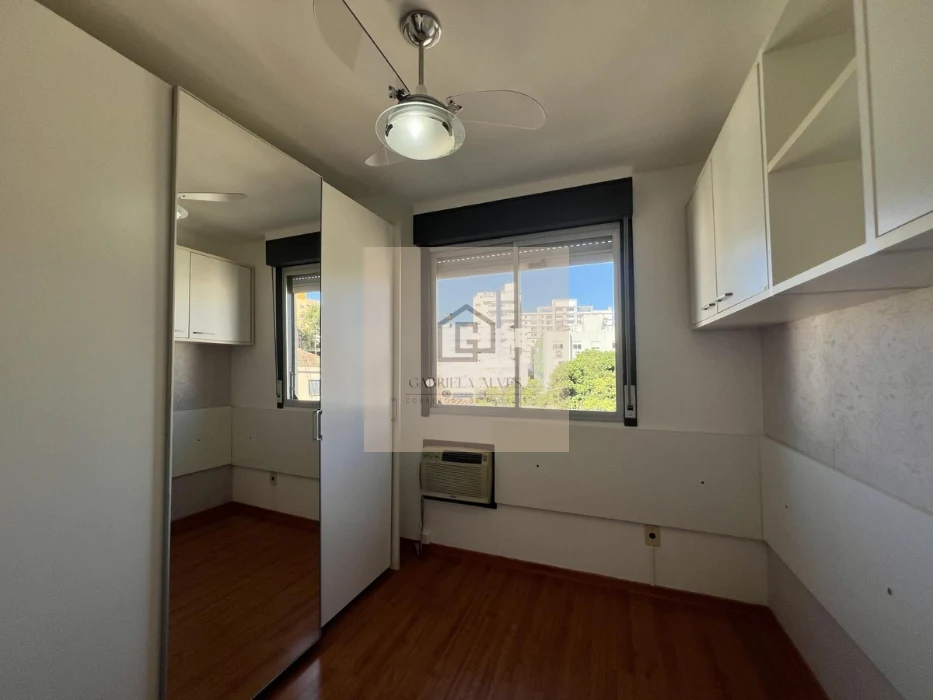 Apartamento 2 dormitórios semimobiliado