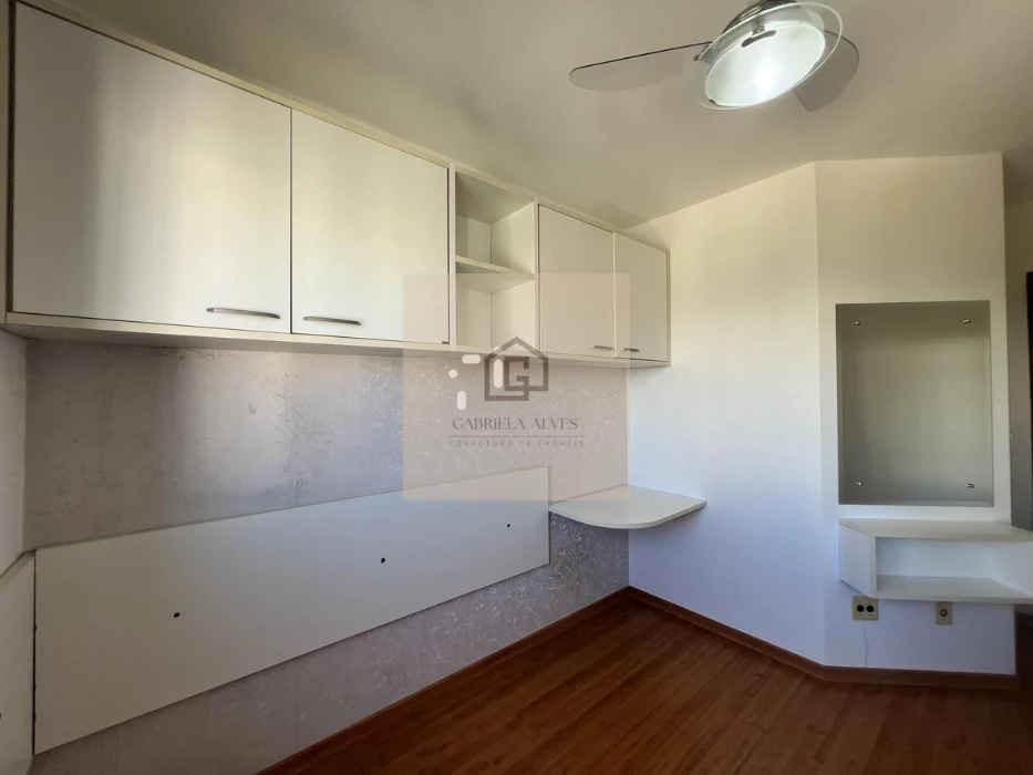 Apartamento 2 dormitórios semimobiliado