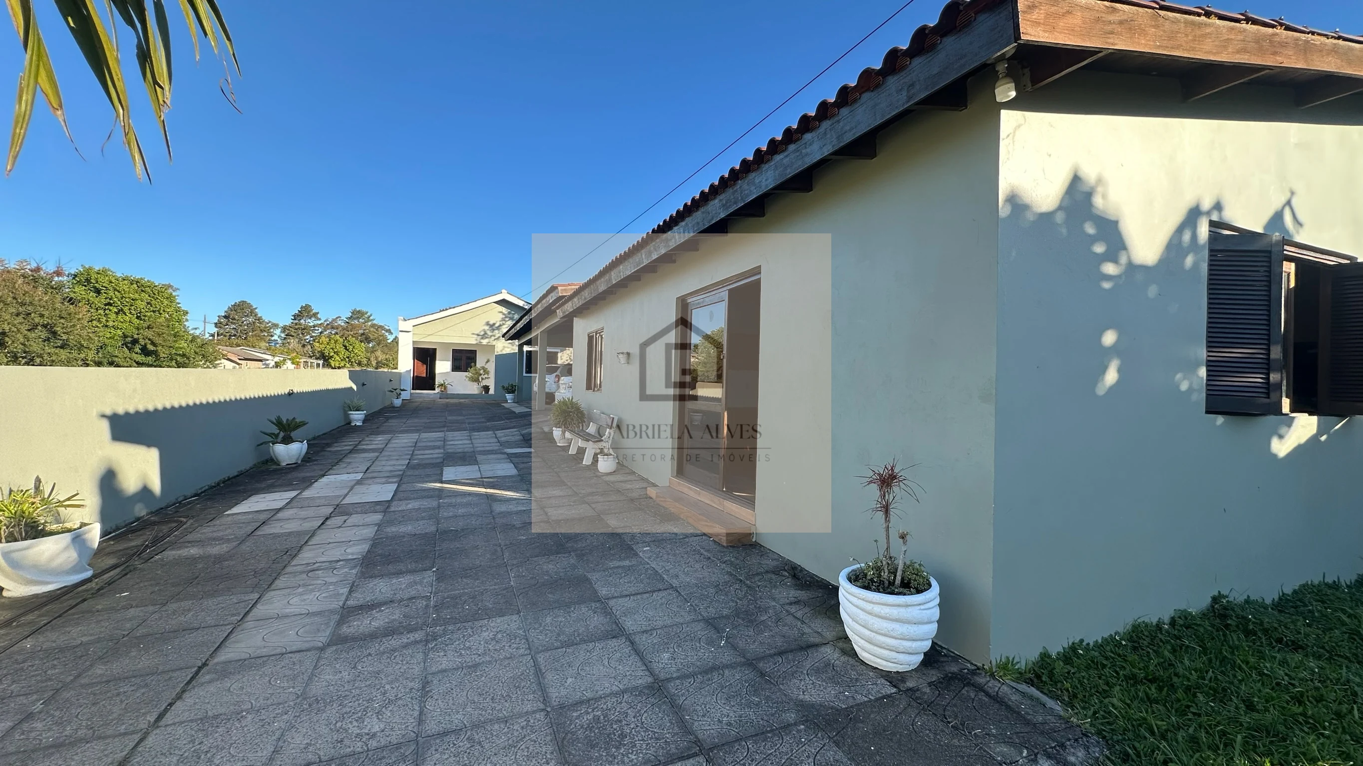 Casa com pavilhão no bairro São José