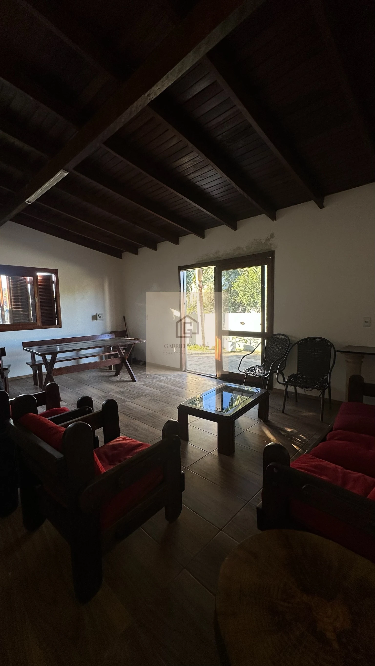 Casa com pavilhão no bairro São José