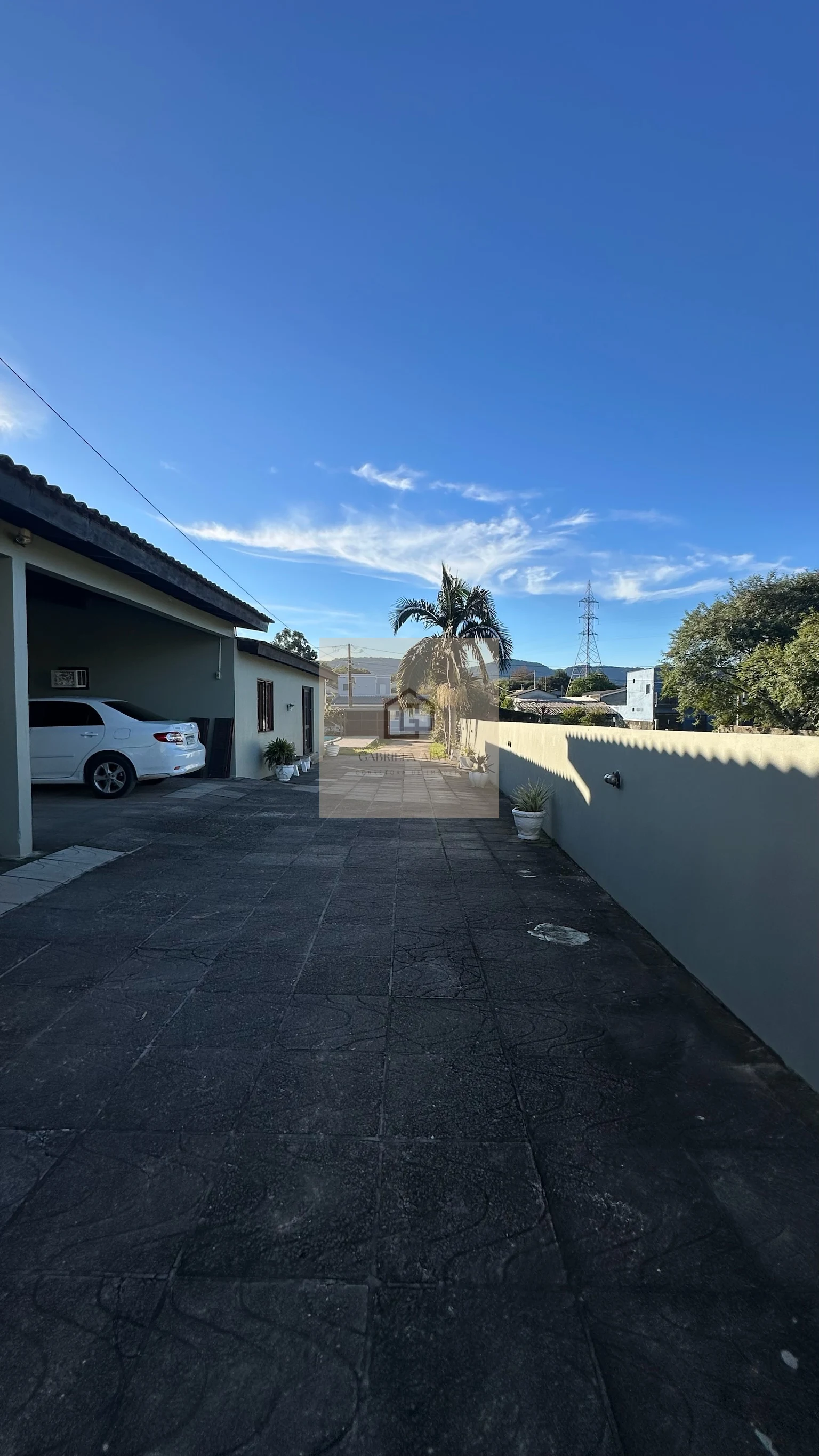 Casa com pavilhão no bairro São José