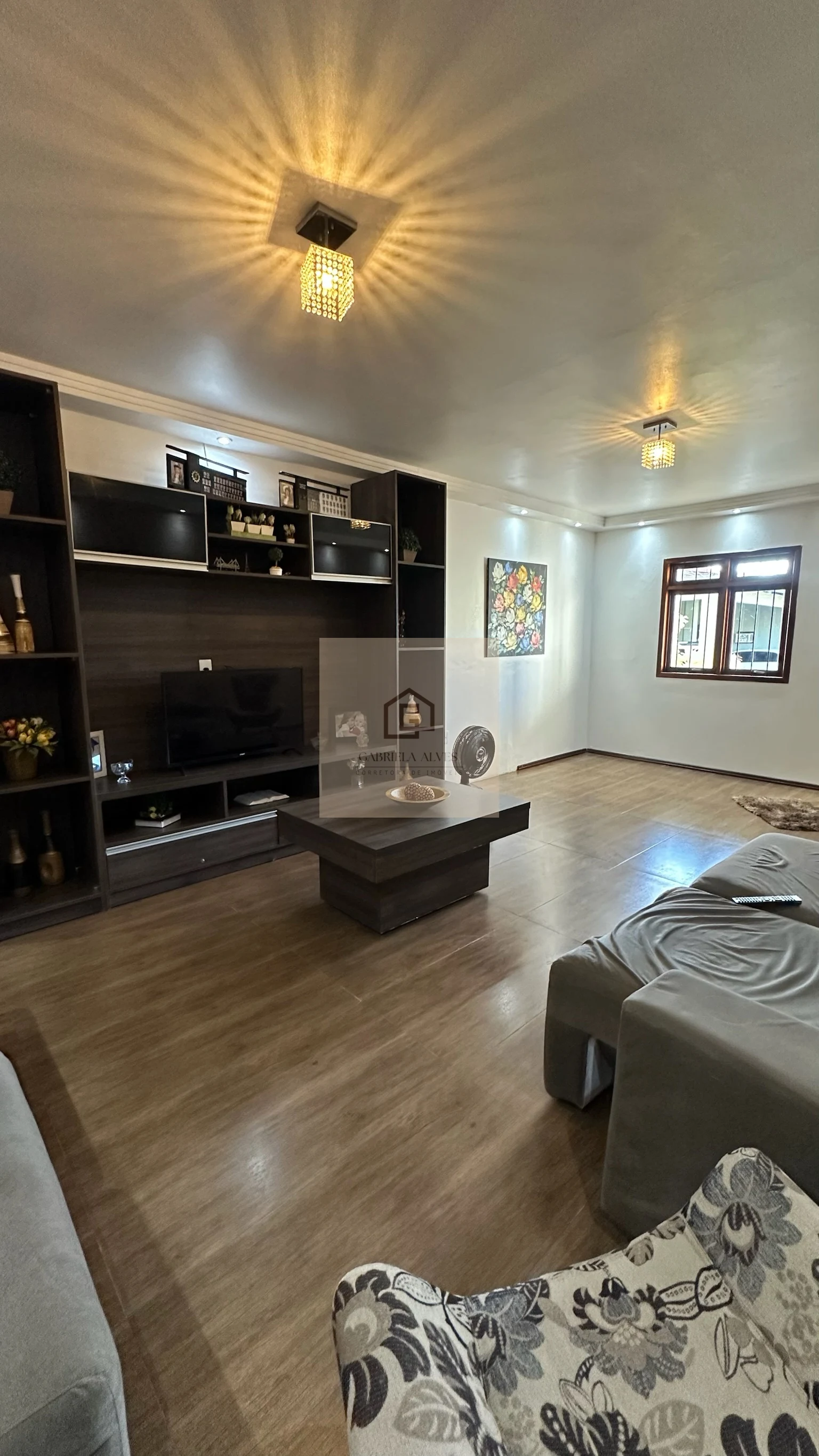 Casa com pavilhão no bairro São José