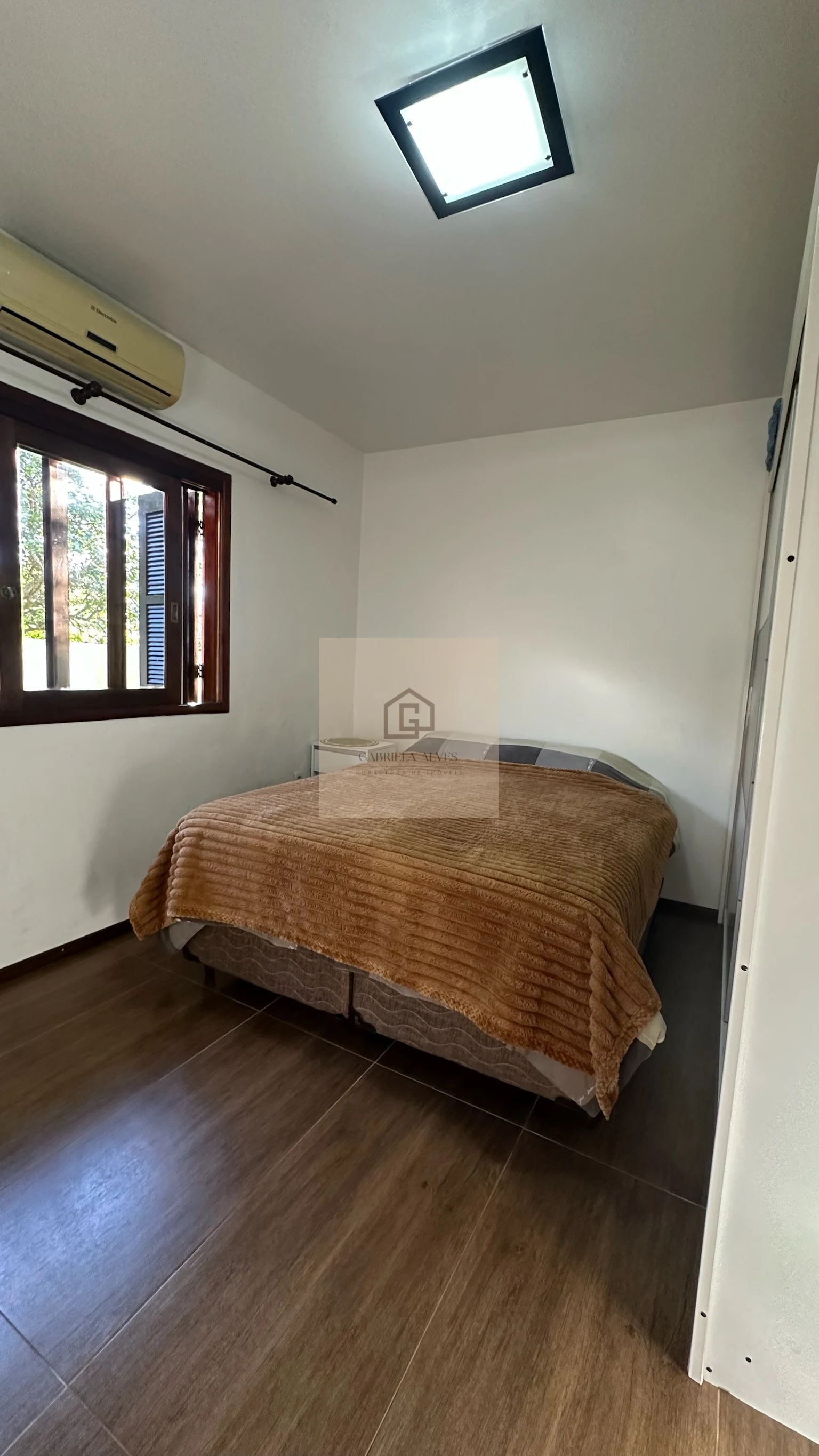 Casa com pavilhão no bairro São José