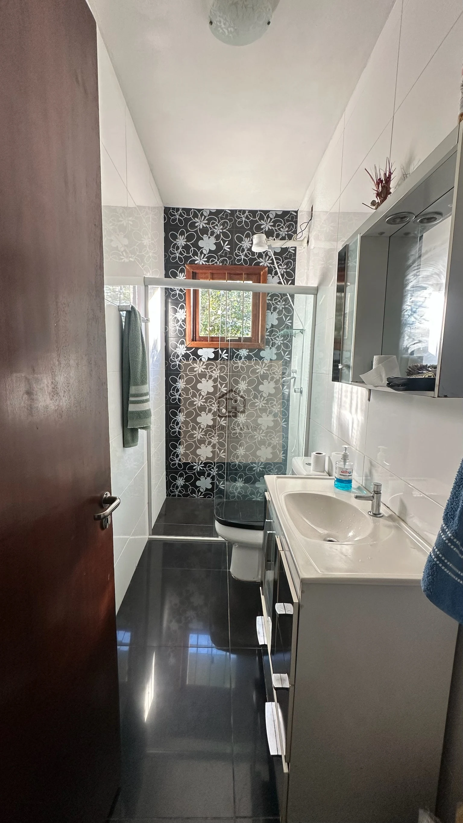 Casa com pavilhão no bairro São José