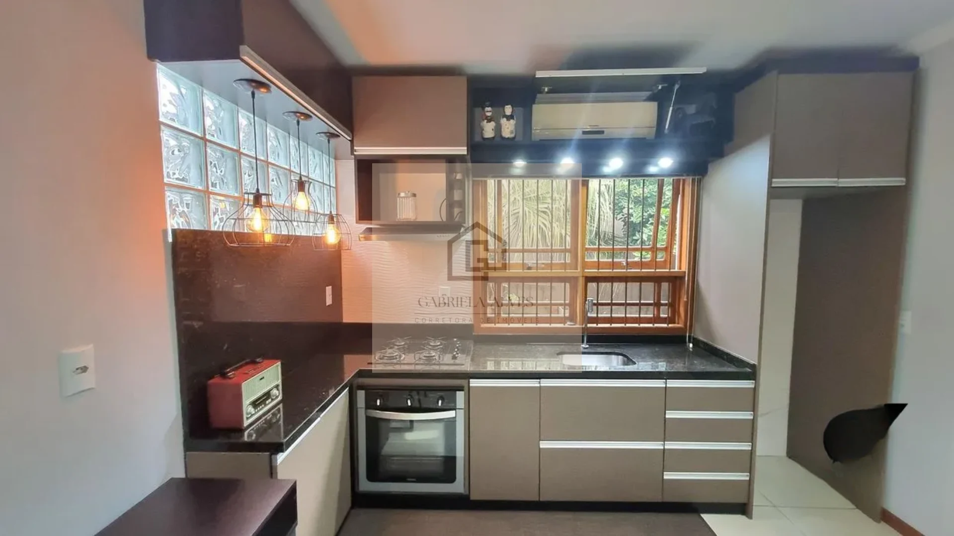 Casa térrea com 3 Dormitórios próximo ao trevo da Uglione