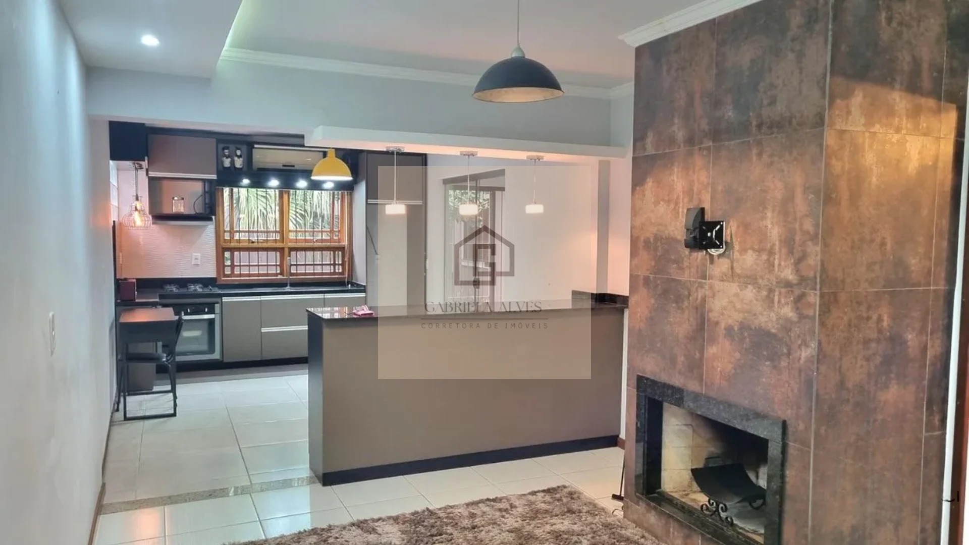 Casa térrea com 3 Dormitórios próximo ao trevo da Uglione