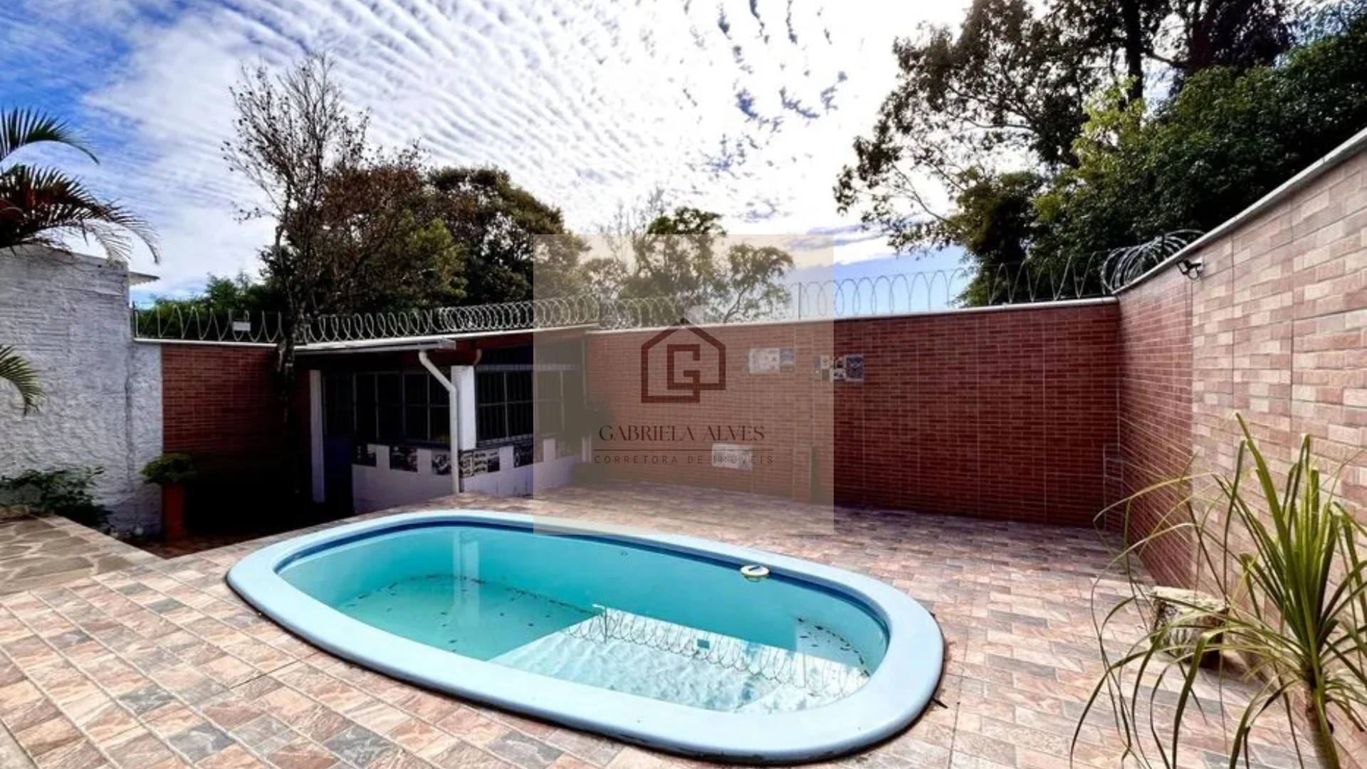 Casa com Piscina e Espaço Gourmet | 4 Dormitórios no Bairro São José