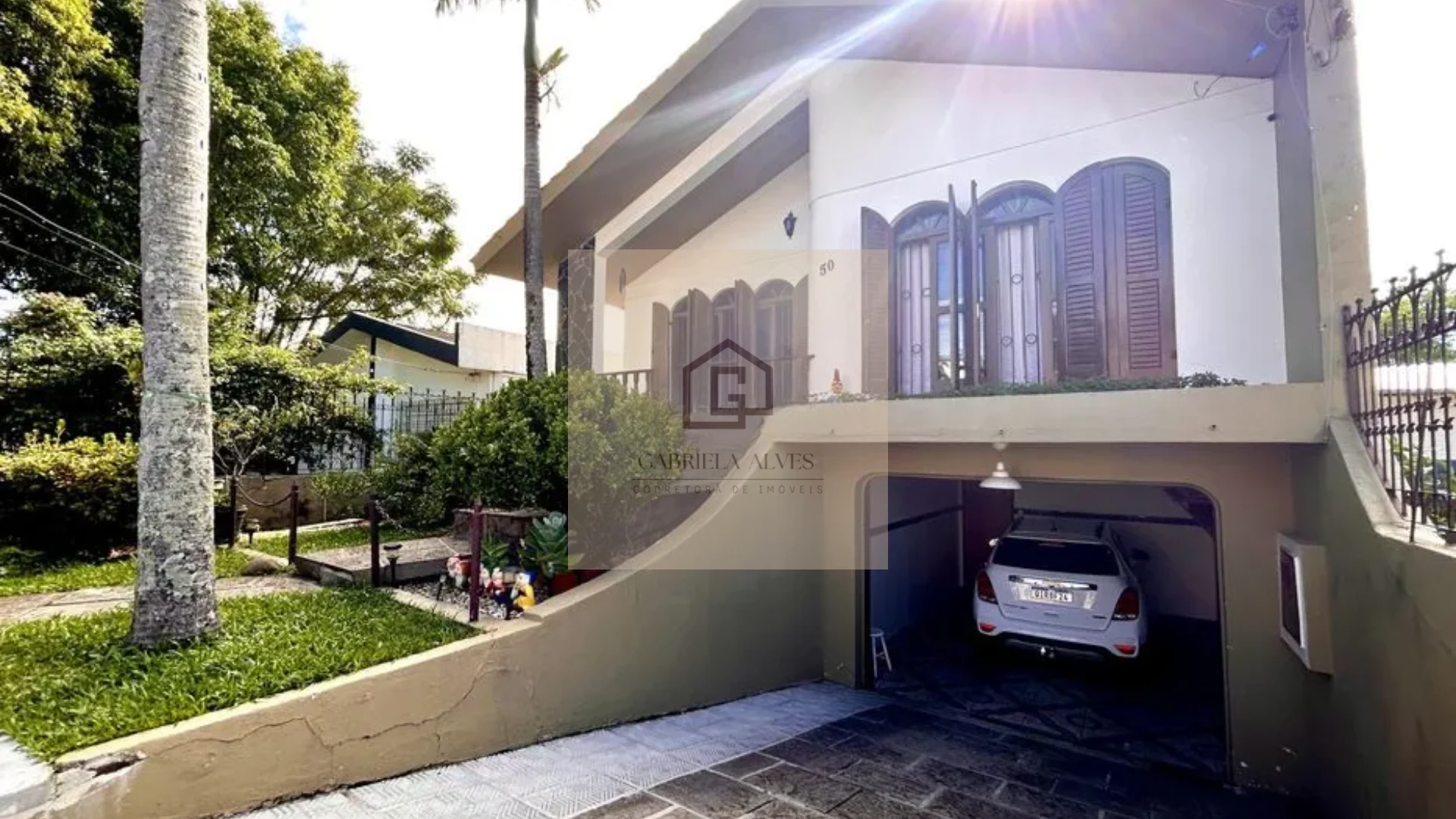 Casa com Piscina e Espaço Gourmet | 4 Dormitórios no Bairro São José