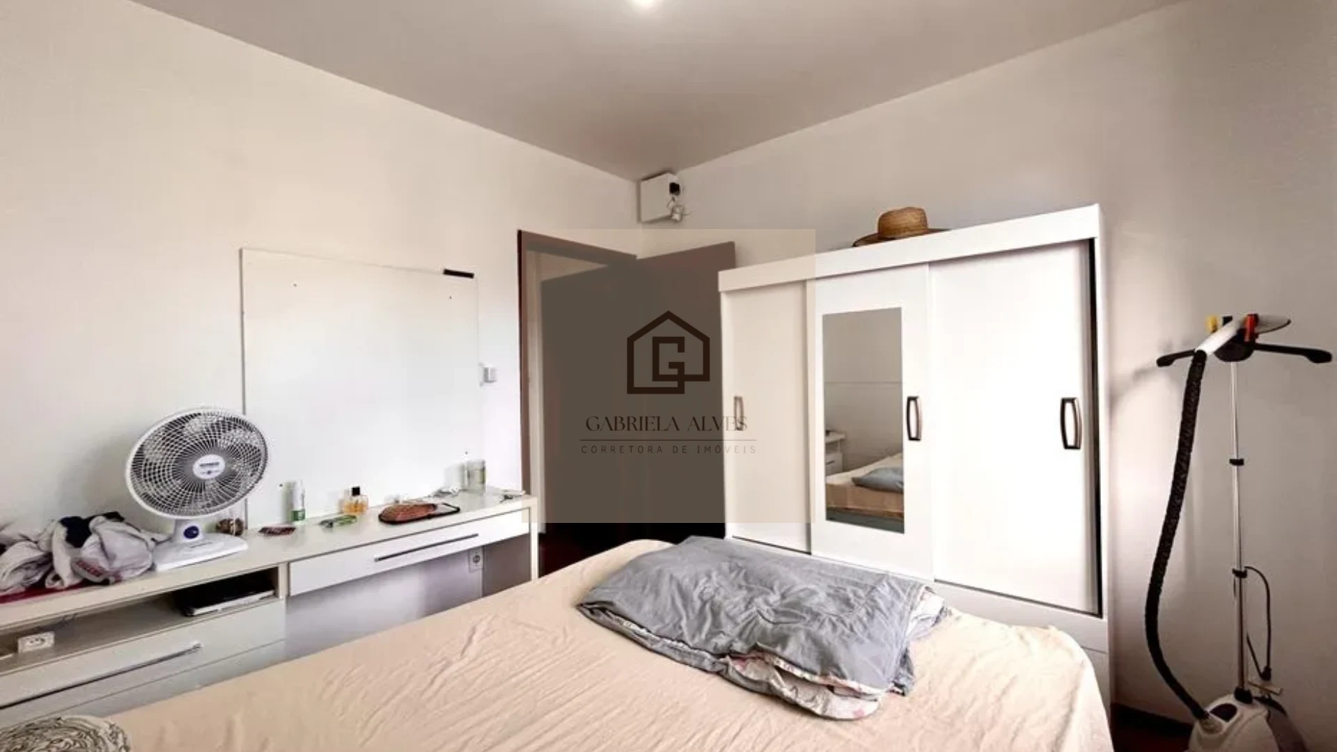 Casa com Piscina e Espaço Gourmet | 4 Dormitórios no Bairro São José