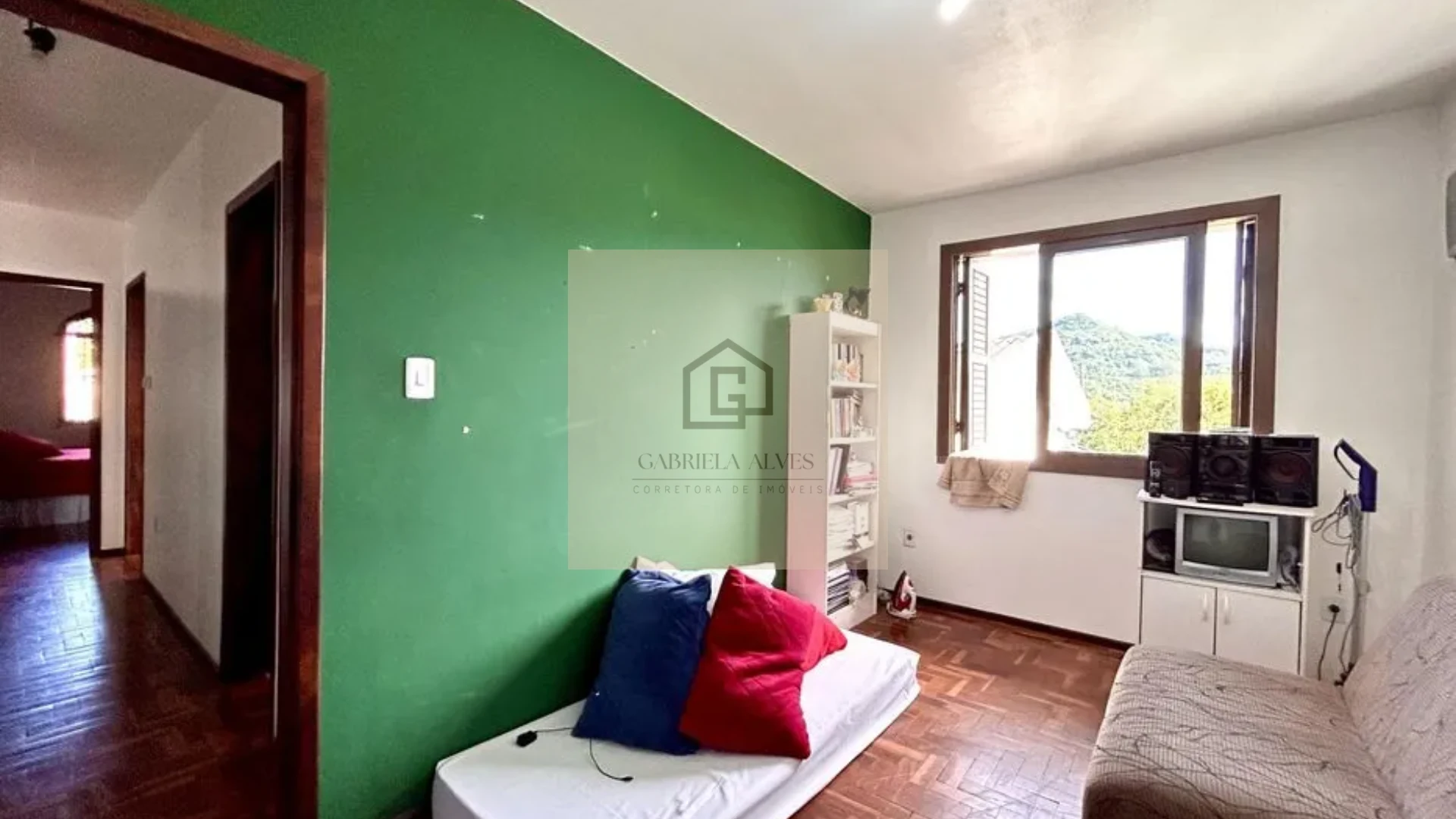 Casa com Piscina e Espaço Gourmet | 4 Dormitórios no Bairro São José