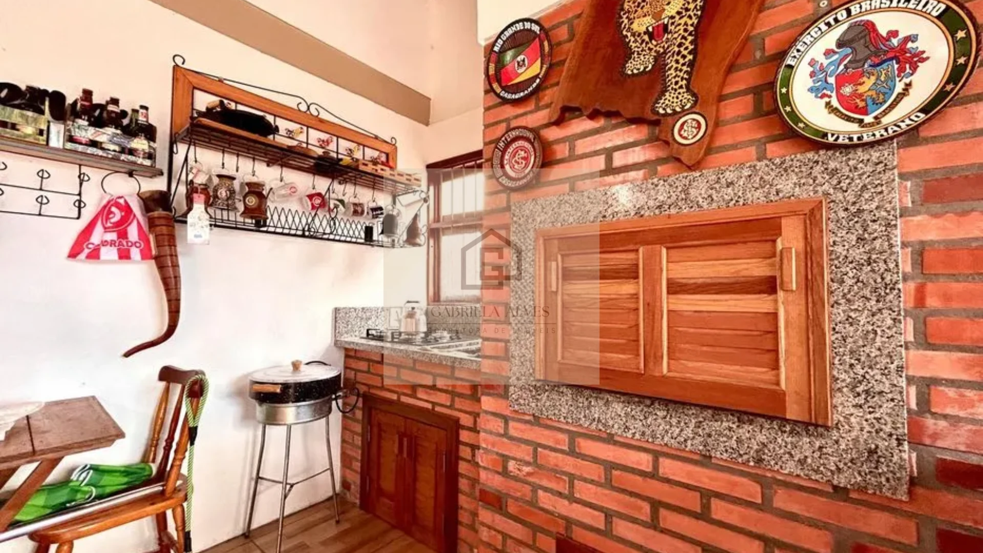 Casa com Piscina e Espaço Gourmet | 4 Dormitórios no Bairro São José