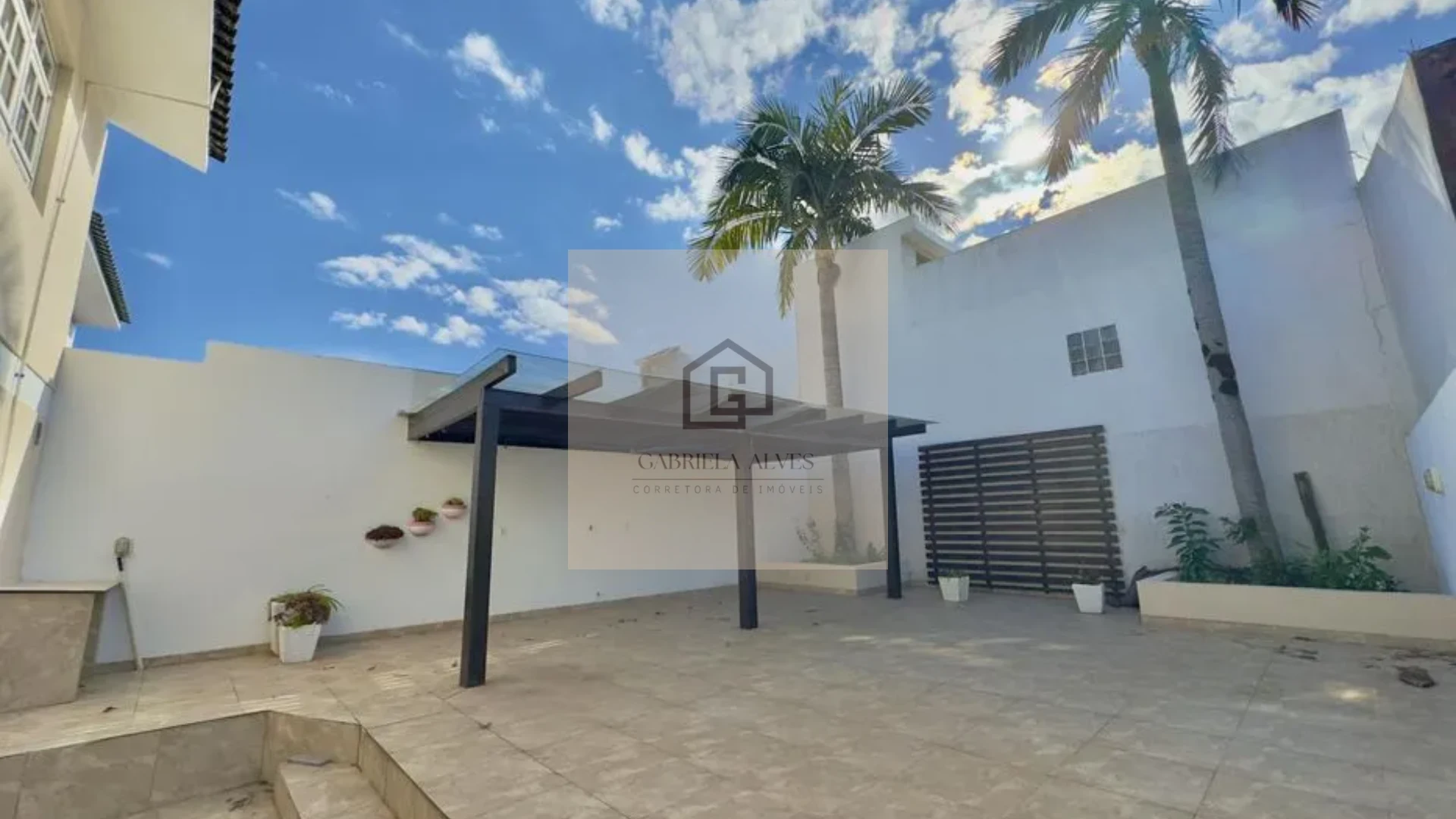 Casa no Residencial Madre Paulina semimobiliada