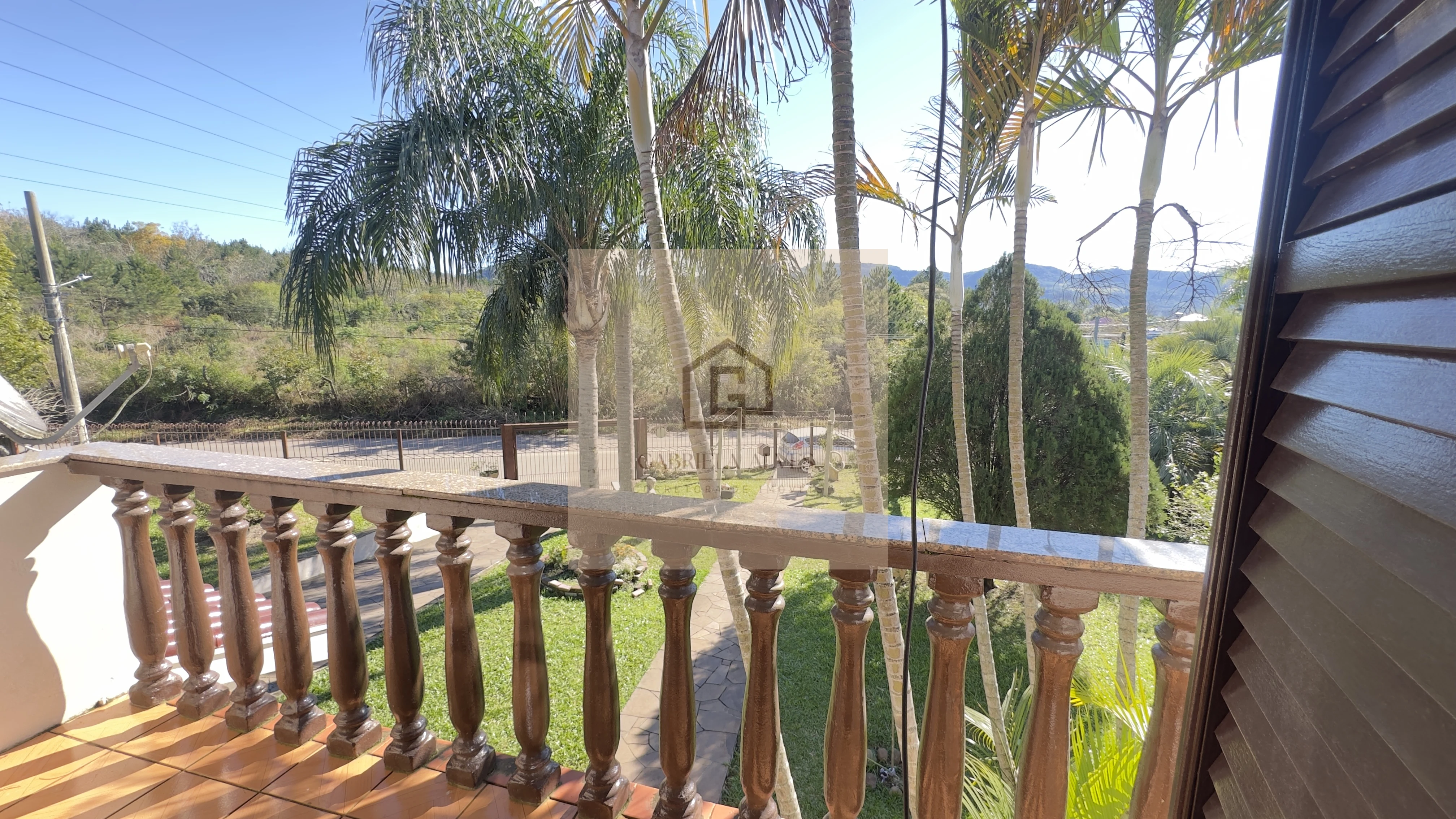 Casa ampla com 4 dormitórios, espaço gourmet, piscina, 3 vagas, bairro São José!