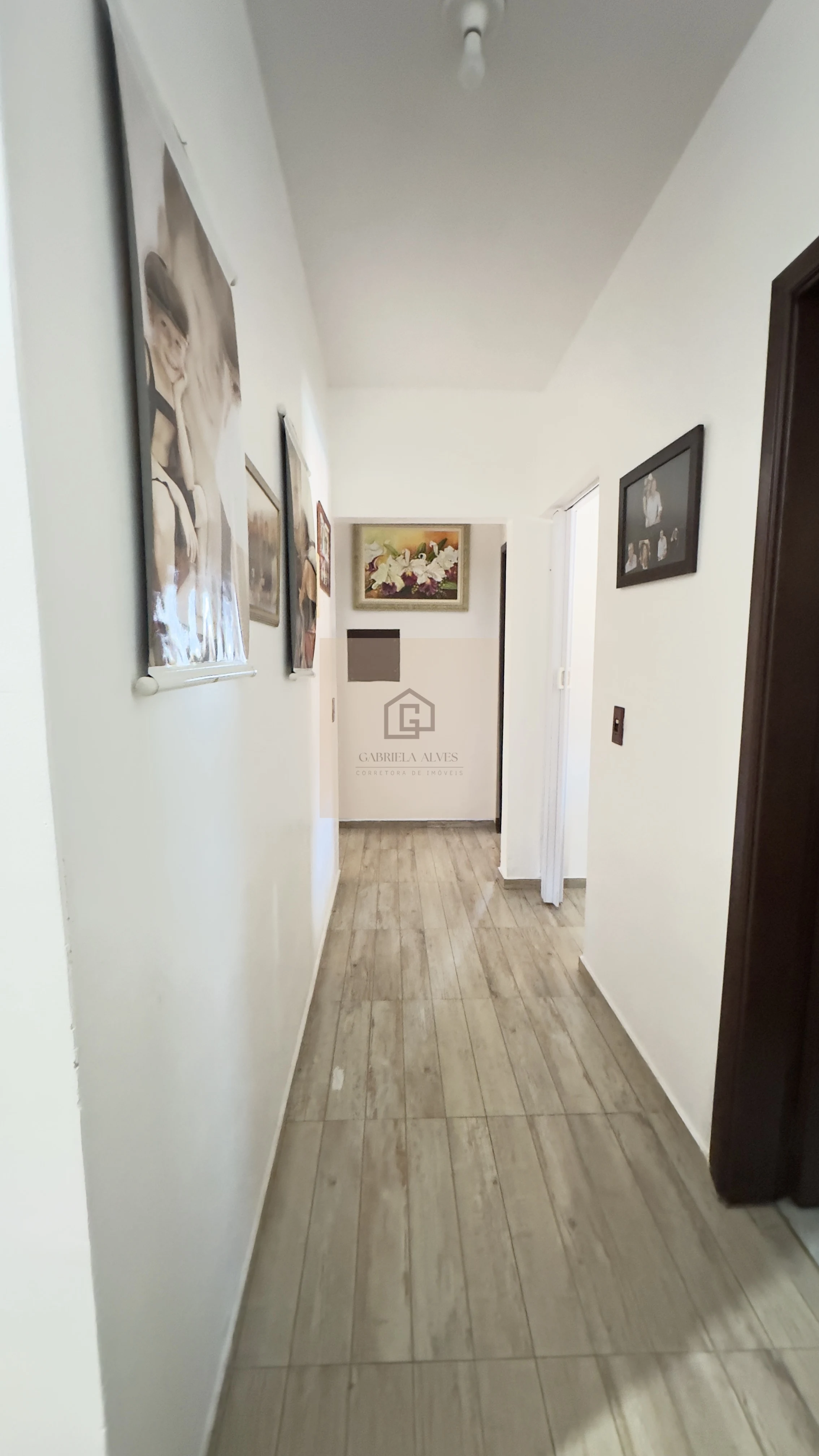 Casa ampla com 4 dormitórios, espaço gourmet, piscina, 3 vagas, bairro São José!