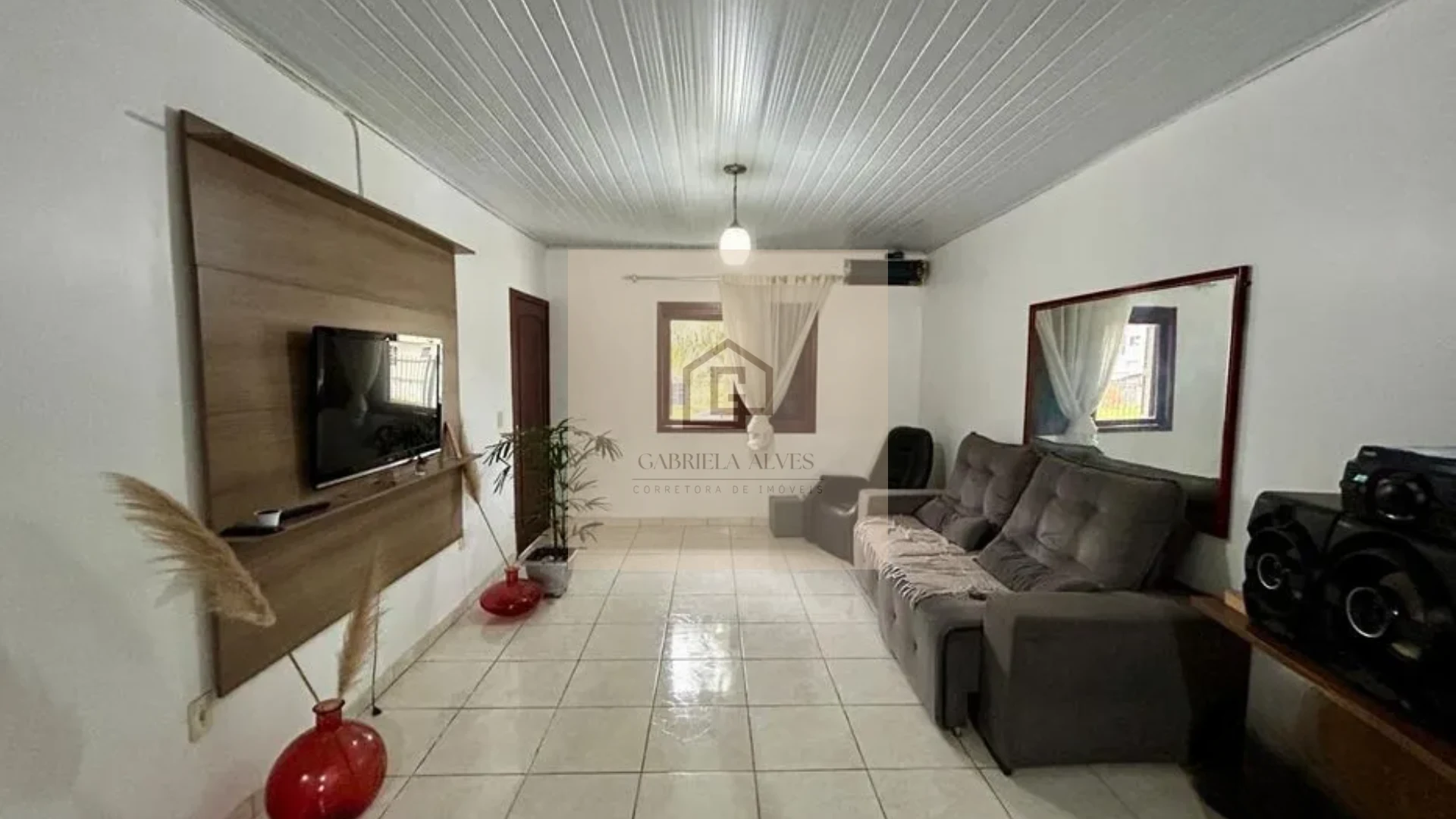 Casa com Piscina e Edícula à Venda no Bairro Dom Antônio Reis | 3 Dormitórios e 2 Vagas