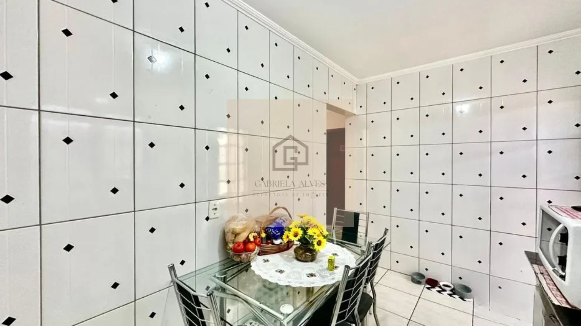 🏡 Casa Semimobiliada com 2 Dormitórios e Churrasqueira no Bairro Tomazetti