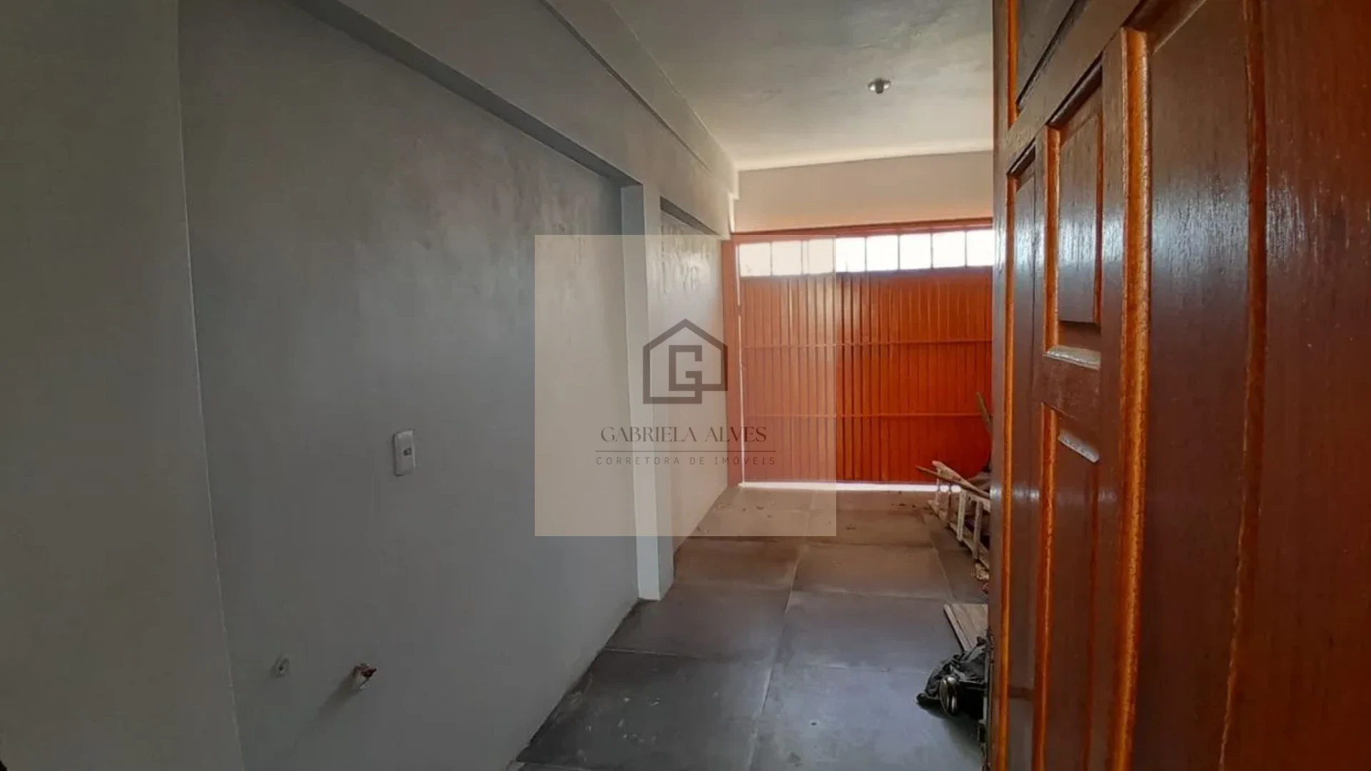 🏡 Casa Reformada com Suíte, Amplo Pátio e 3 Vagas à Venda no Bairro Pinheiro Machado