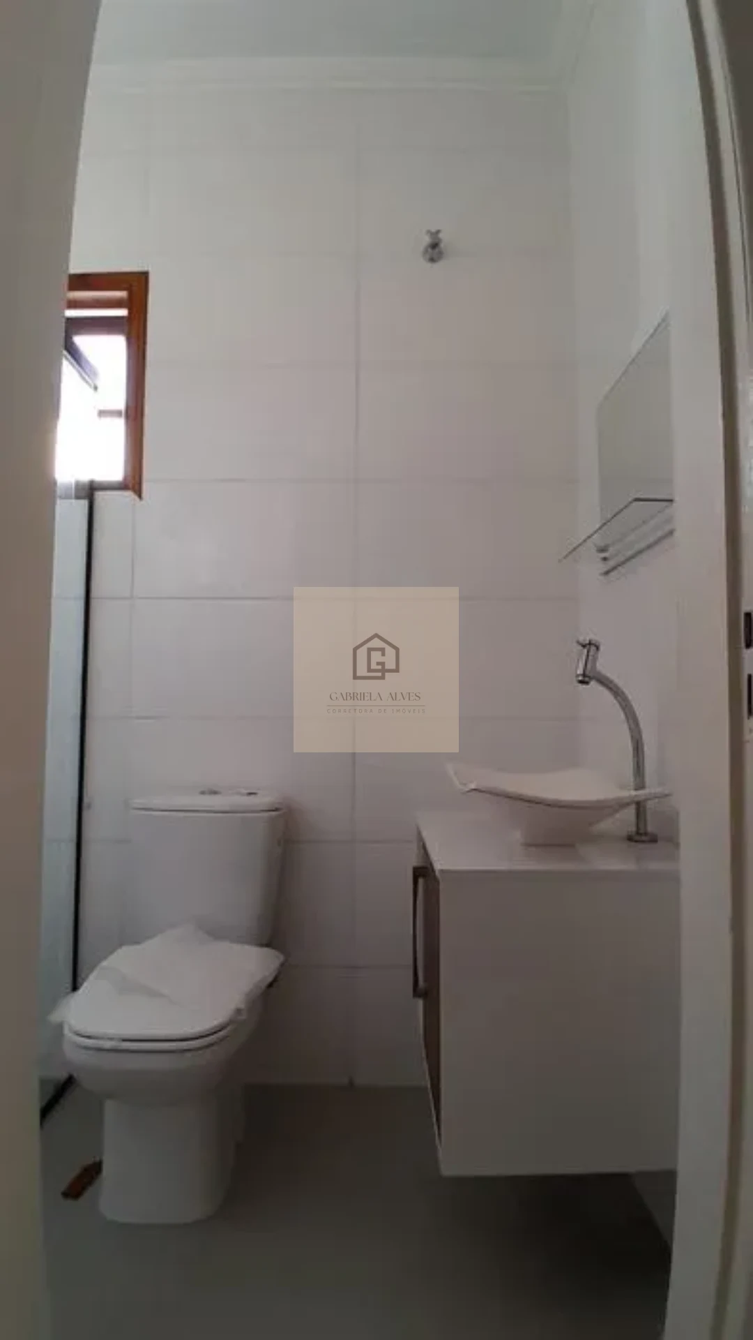 🏡 Casa Reformada com Suíte, Amplo Pátio e 3 Vagas à Venda no Bairro Pinheiro Machado